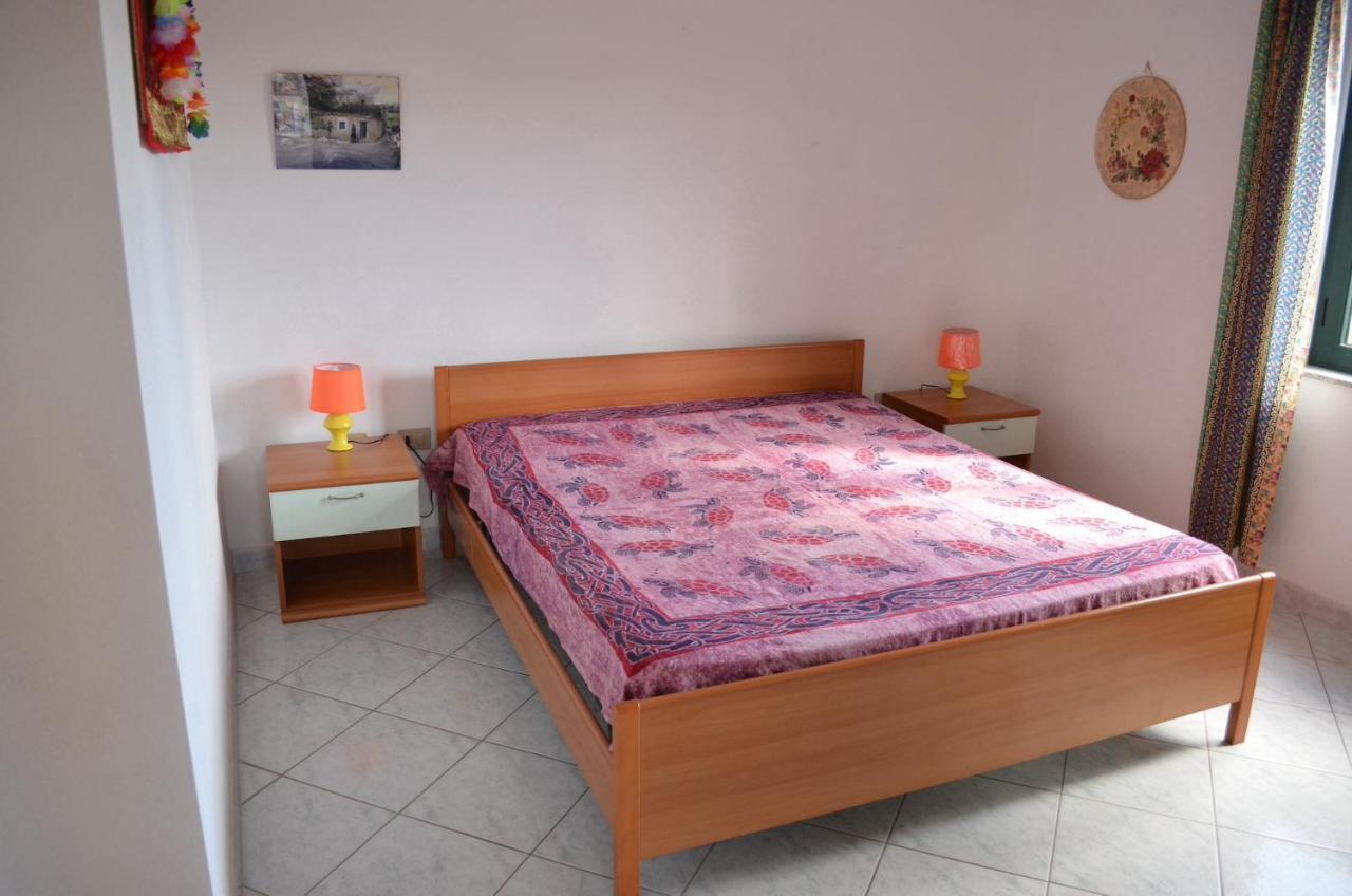 Iss Travel, La Padula - Apartments With Private Veranda And Parking サン・テオドーロ エクステリア 写真